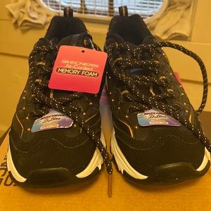 Women’s Sketchers Air Cooled Goga Mat. Memory Foam Soles.